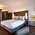 Hotel Penz West 4*