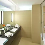 Penz West Hotel 4*