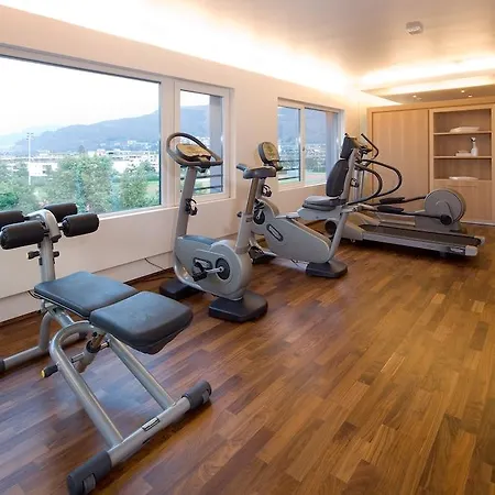 Penz West Hotel 4*