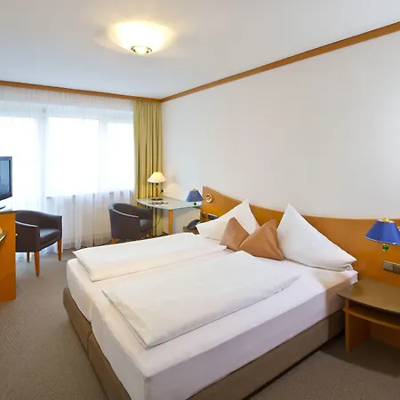 Penz West Hotel