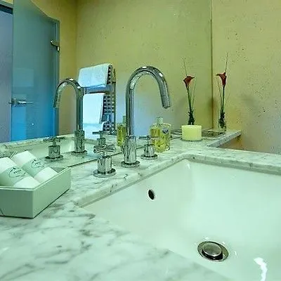 Penz West Hotell