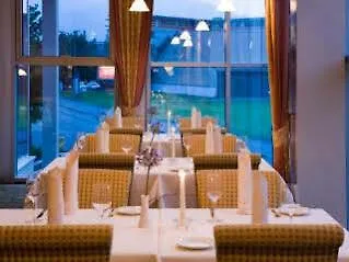 Penz West Hotell 4*