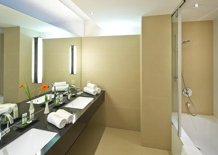 Penz West Szálloda 4*