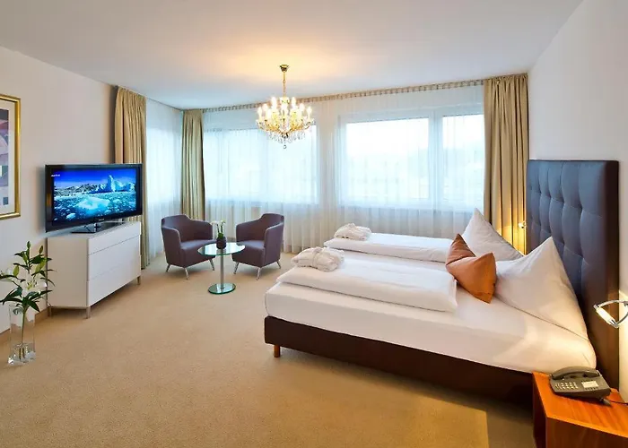 Penz West Szálloda 4*