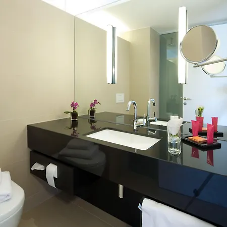 Penz West Szálloda 4*